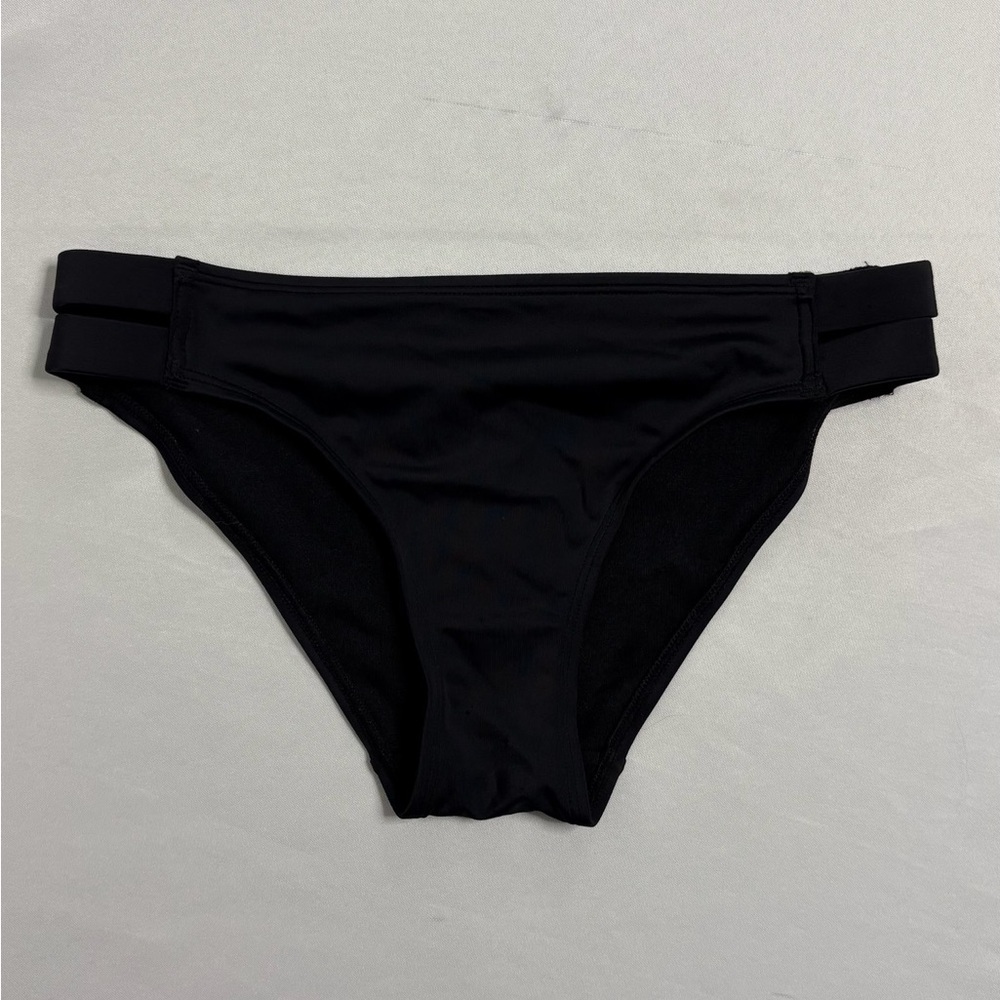 New with tags, womens size small swimsuit bottoms, #M1032